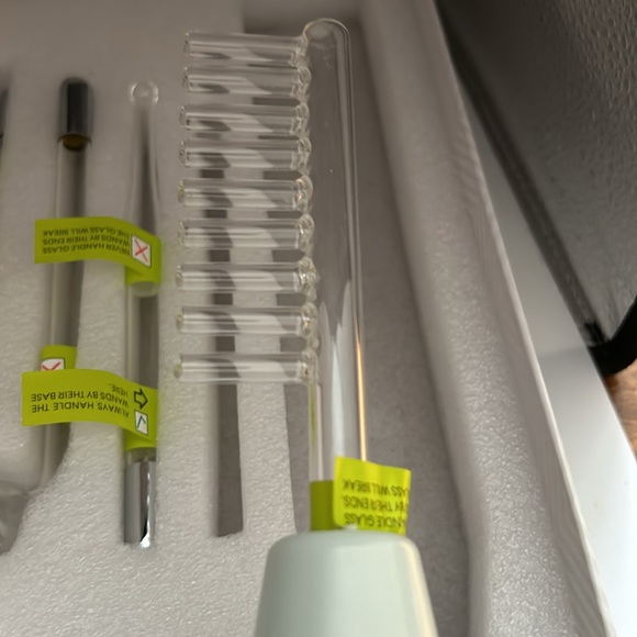 NuDerma Portable Handheld Skin Therapy Wand Machine w/Neon – Anti-Aging - Skin - Picture 12 of 12